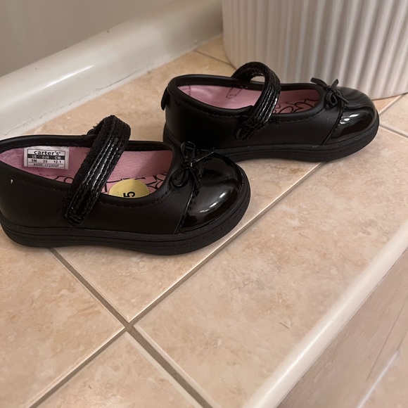 Carters 5T Black dress shoe - Picture 2 of 4